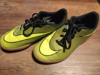 Nike Hallenschuhe Gr.38.5 Hessen - Herborn Vorschau