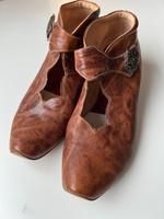 Braune Knöchel-Pumps von Think! Hessen - Darmstadt Vorschau