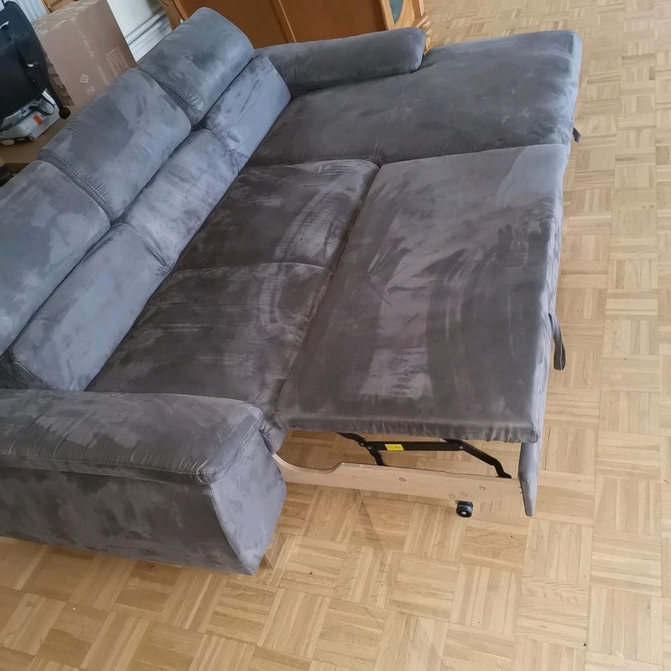 Sofa! schlaf funchtion! in Iserlohn