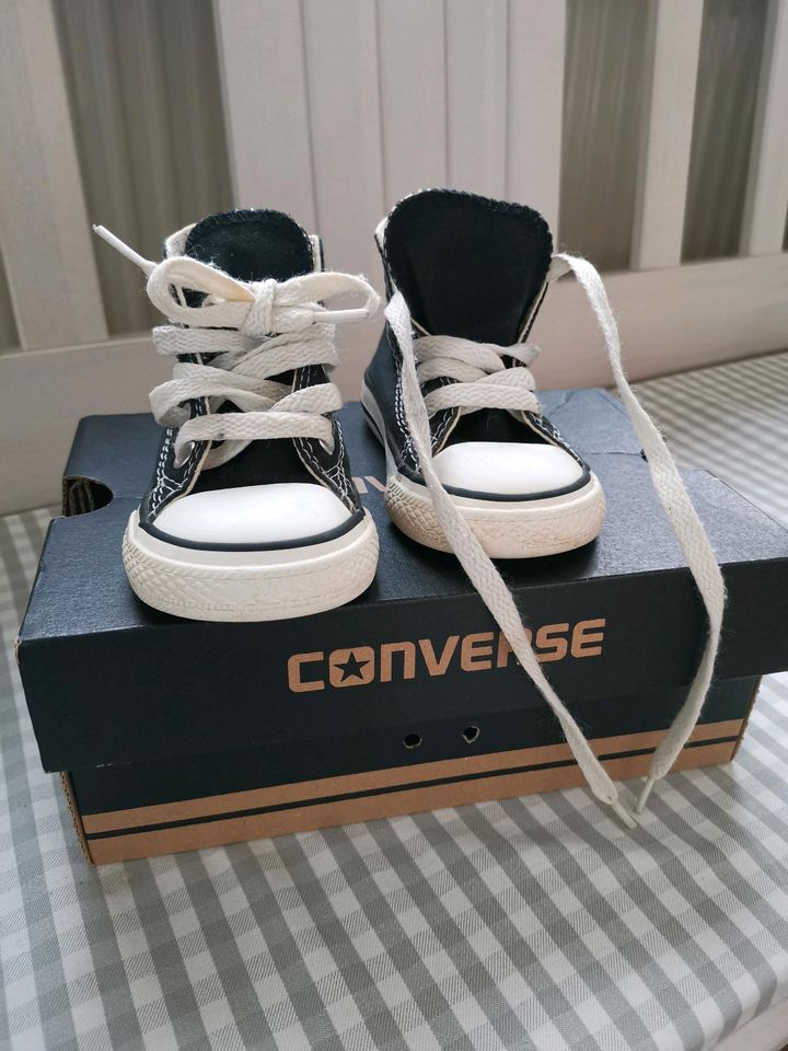 Original Converse Chucks Größe 20 schwarz in Eichenau