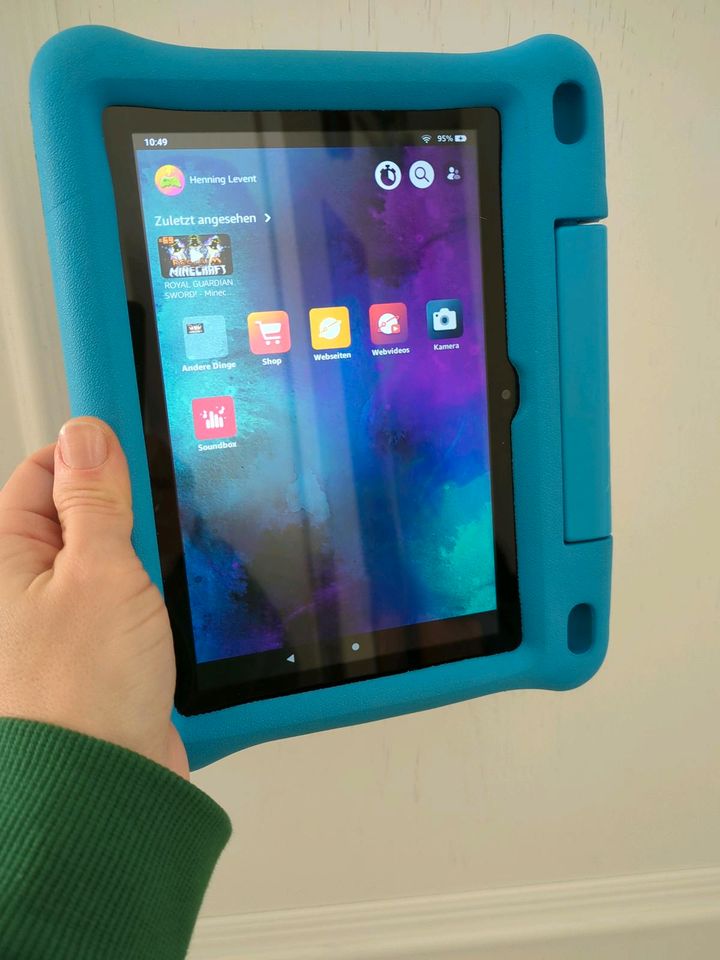 Amazon Tablet Kids HD8, mit Schutzhülle, wie neu in Velen