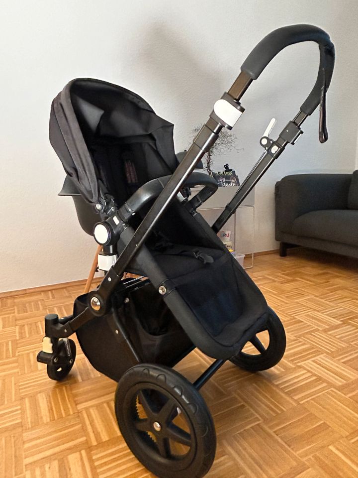 Kinderwagrn Bugaboo Cameleon 3 All Black Edition in Köln