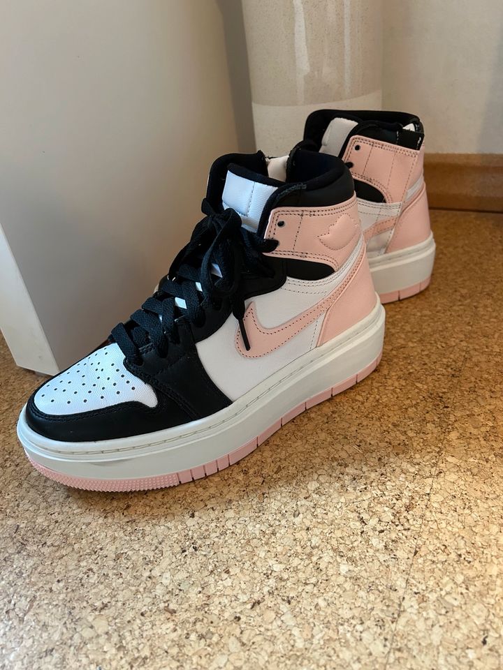 Air Jordan 1 Elevate High in Espelkamp