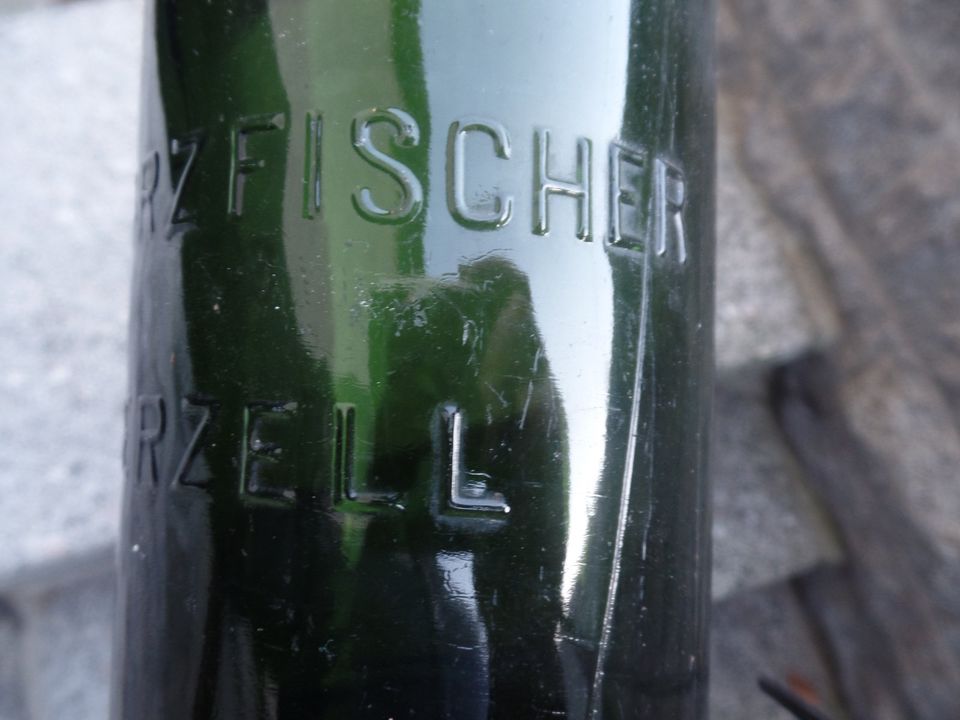 alte Bierflasche Oberzell Brauerei Schwarzfischer 1 Liter antik in Lichtenau