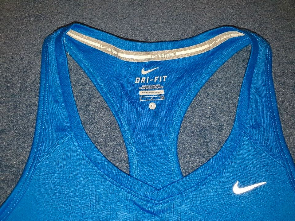 Nike Running DRi-Fit blaues Top Gr. S toller ZUstand in Duisburg