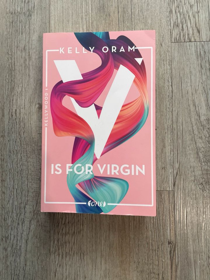 Is for Virgin - Kelly Oram in Hamburg