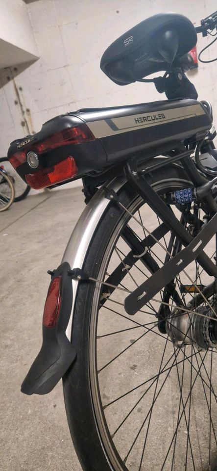 Hercules Tourer 7 AGT Fahrrad E-Bike Damenrad, Akku defekt in München