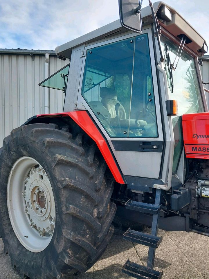 Massey ferguson 3690 in Nettetal