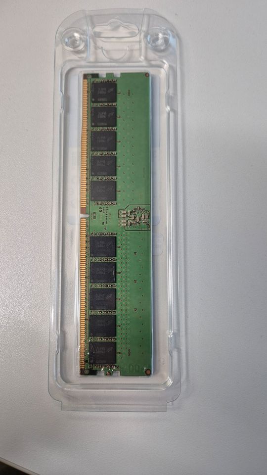 Arbeitsspeicher Micron 32GB DDR5-4800 CL40 (MTC20C2085S1EC48BA1R) in Willich