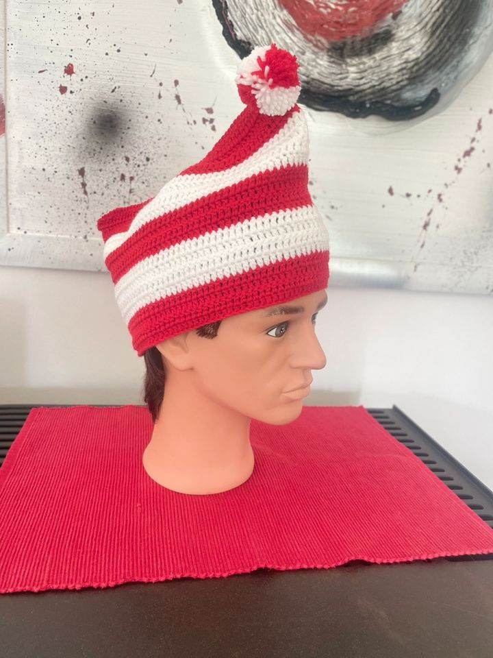 Narrenkappe,  Handmade , Kräzchen FC  Mütze Köln Rot weiß in Düren