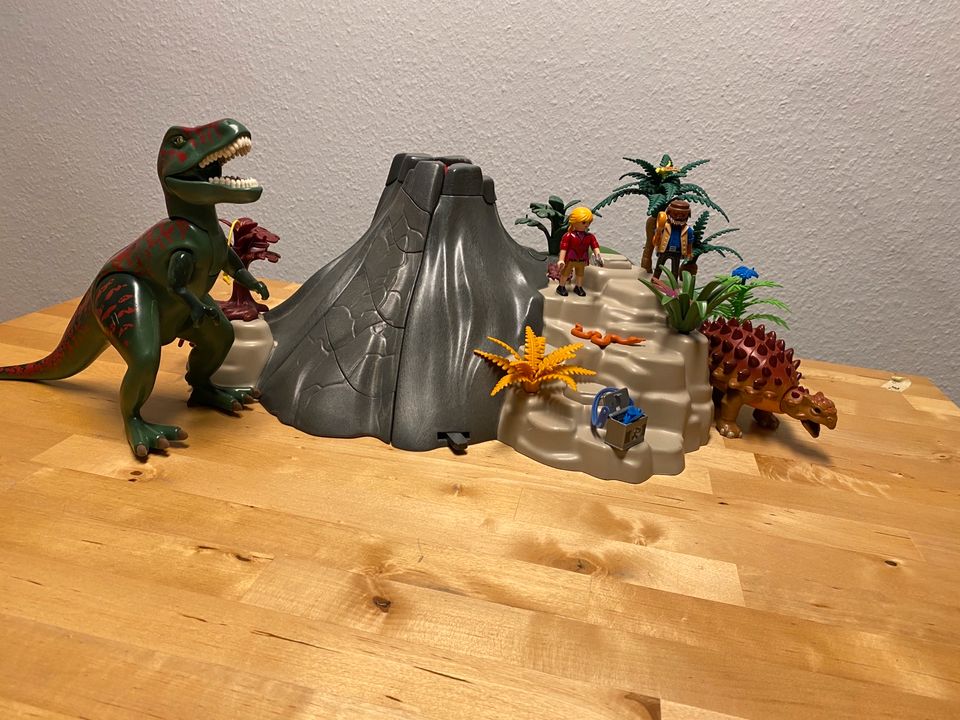 Playmobil Dinos, 5230, T-Rex und Saichania beim Vulkan in  Nordrhein-Westfalen - Königswinter | Playmobil günstig kaufen, gebraucht  oder neu | eBay Kleinanzeigen ist jetzt Kleinanzeigen