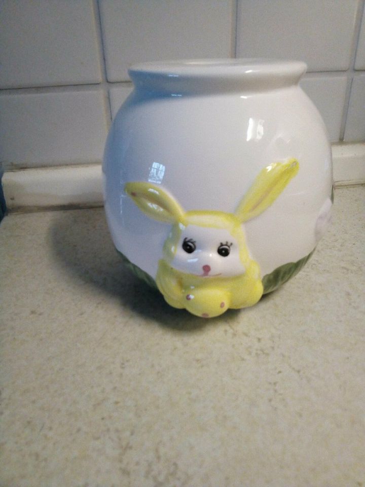 Osterhase Osterdeko Vase Höhe ca. 12 cm in Ebstorf