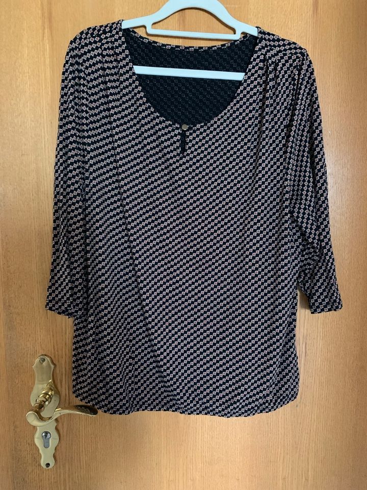 Vivance süßes Shirt schwarz mit kleinem, braunem Muster, Größe 44 in Tittling
