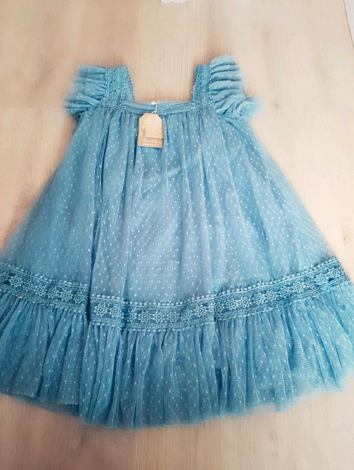 Kleid mädchen sehr süß gr.128 blau matt mit Etikett in Gelsenkirchen