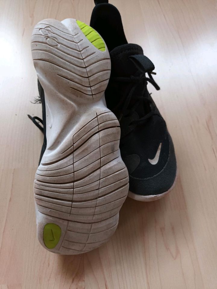 Turnschuhe Nike Größe 36 in Waldmünchen