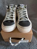 P448 Damen Schuhe Sneaker neu Größe 35 Nordrhein-Westfalen - Ahlen Vorschau