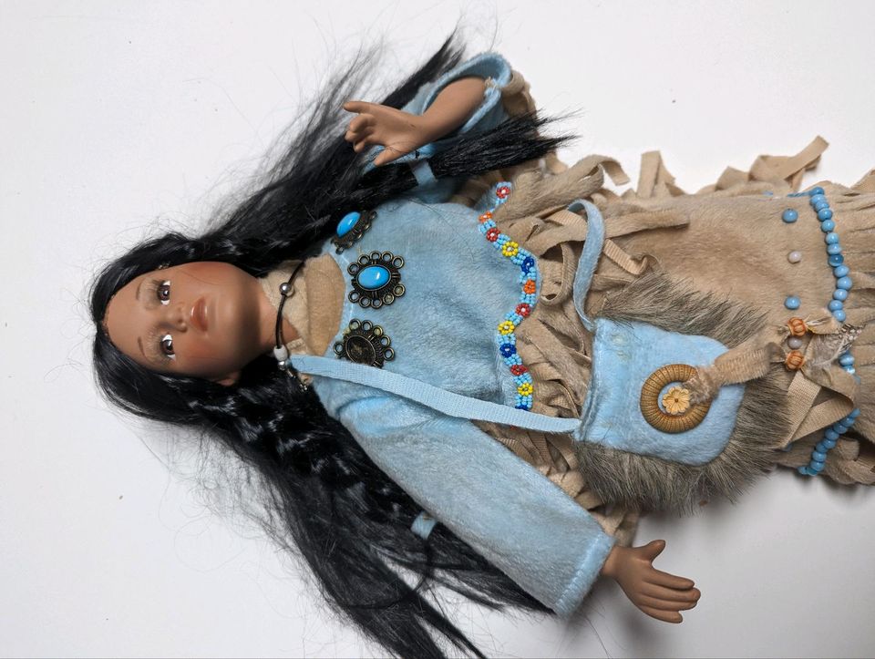 Grosse Indianer Puppe 50 cm in Menglers