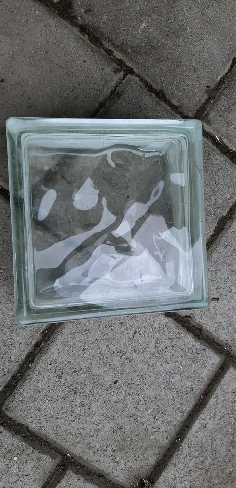 Glasbausteine 19 cm x 19 cm x 8 cm in klar in Hechingen