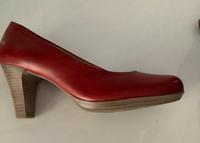 Tamaris Pumps, rot, Gr.40 (6,5), neuwertig Hessen - Ahnatal Vorschau