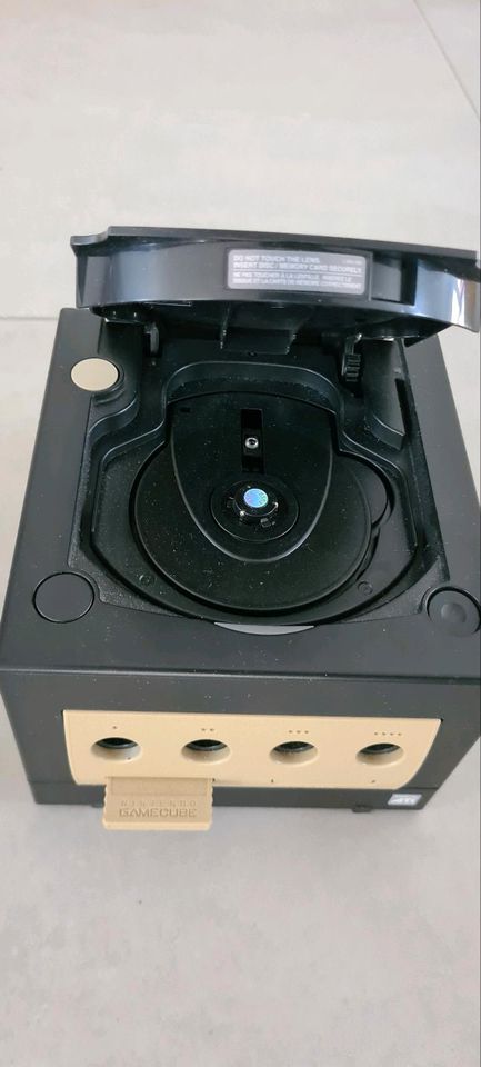 Gamecube Konsole schwarz, 2 Controller, 3 Spiele in Erkelenz