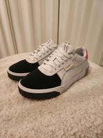 Puma Sneaker Cali Damen Schuhe Größe 40 Nordrhein-Westfalen - Werne Vorschau