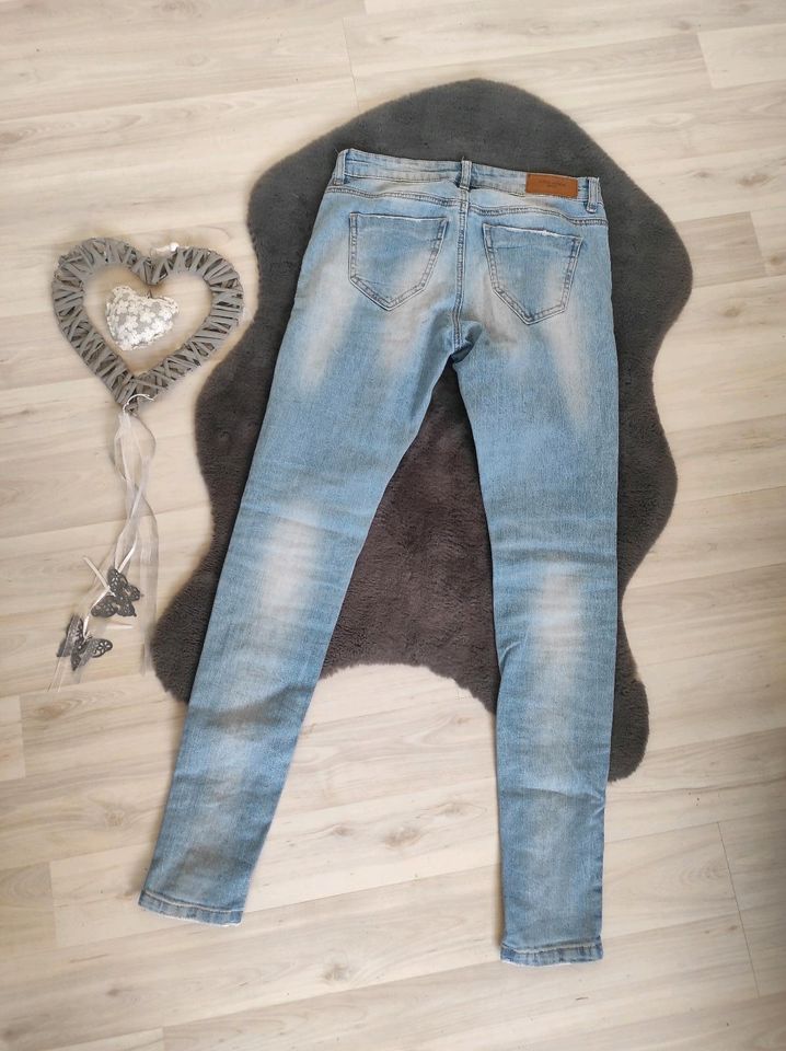 ⭐Vero Moda Jeans, Skinny ⭐W27 L32, schmal, eng, Stretch⭐Hüftjeans in Bad Bevensen