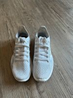 Adidas Sneaker Turnschuh Gr. 37,5 Baden-Württemberg - Villingendorf Vorschau