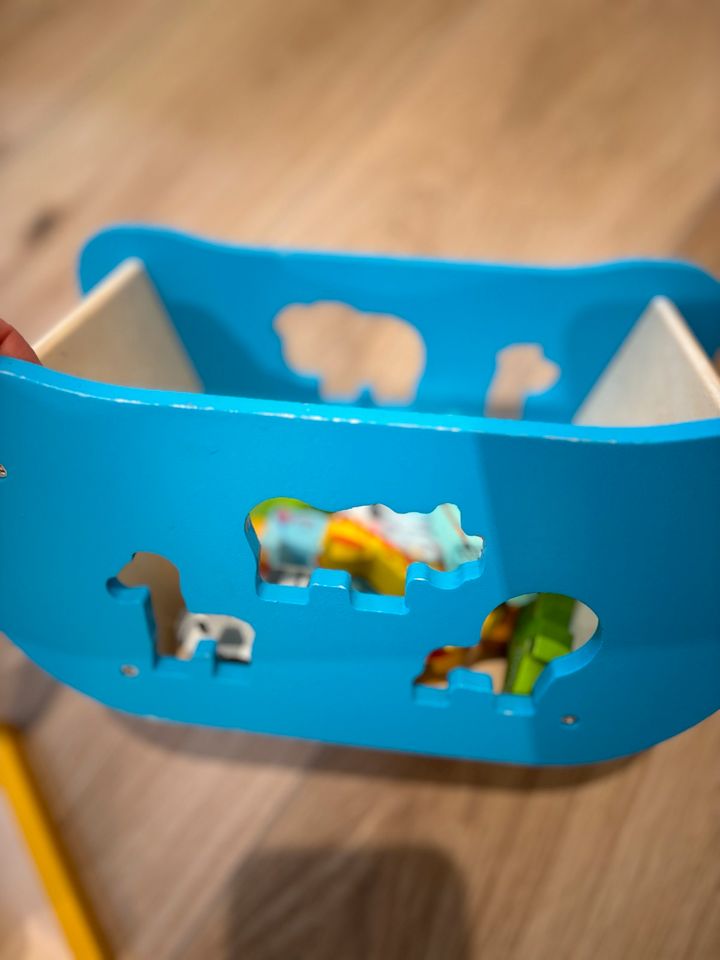 Arche Noah Holz Tiere Spielzeug Steckspiel in Stuttgart