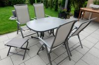 4 Gartenstühle mit Tisch und Klappschemel Hessen - Dreieich Vorschau