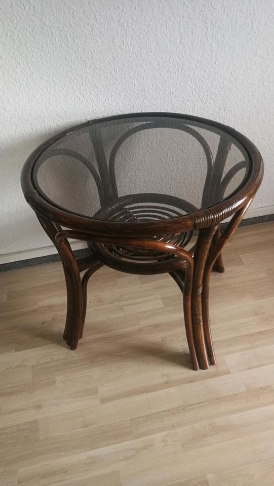 Rattan Tisch 60 cm Glasplatte in Mülheim (Ruhr)