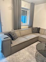Sofa Couch modern beige grau keine Gebrauchsspuren bysidde Nordrhein-Westfalen - Porta Westfalica Vorschau