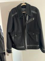 Guess Herrenjacke mit Innenfutter  XXL in toller Obtik ungetragen Thüringen - Saalfeld (Saale) Vorschau