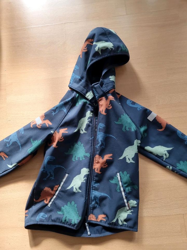 H&M Softshelljacke Dinosaurier Gr. 128 in Salzgitter