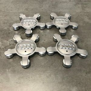 4x Original Audi Nabendeckel Felgendeckel Emblem 60mm 8W0601170 in Bayern -  Großmehring, Ersatz- & Reparaturteile