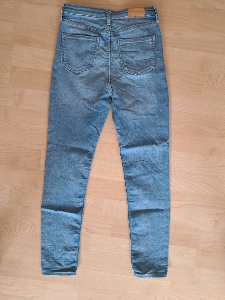 High Waist Jeans Gr.146 in Riedstadt