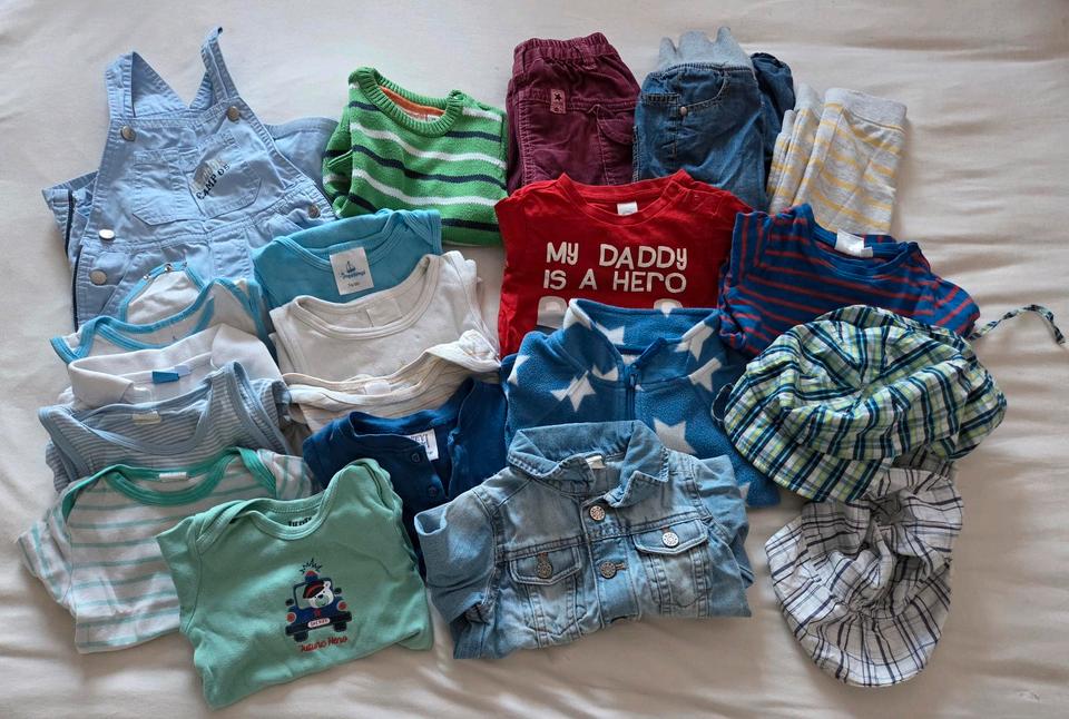 Kinder Kleiderpaket Jeansjacke Hose Body Langarmshirt Gr. 74/80 in Reichenberg