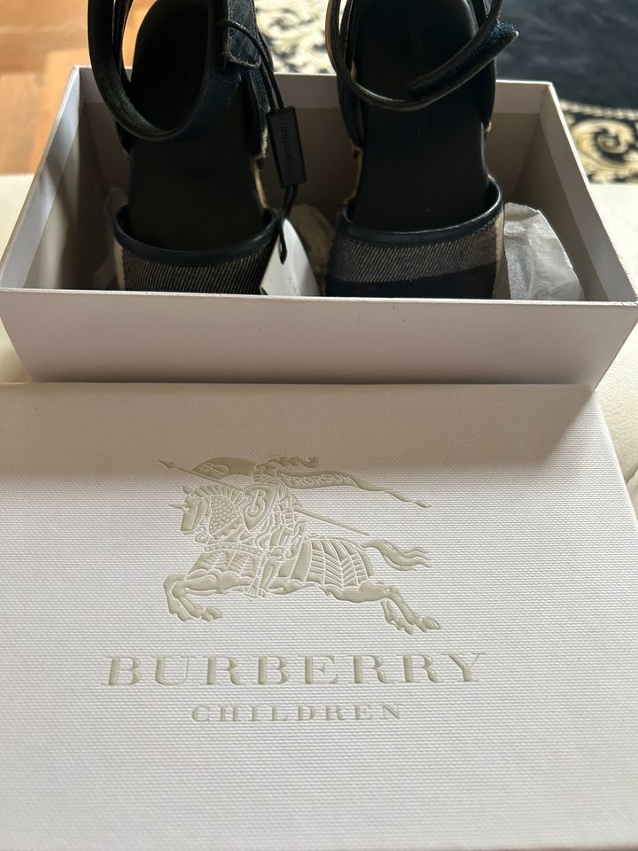 Burberry Sandalen, Original Gr:25 Mädchen in Dresden