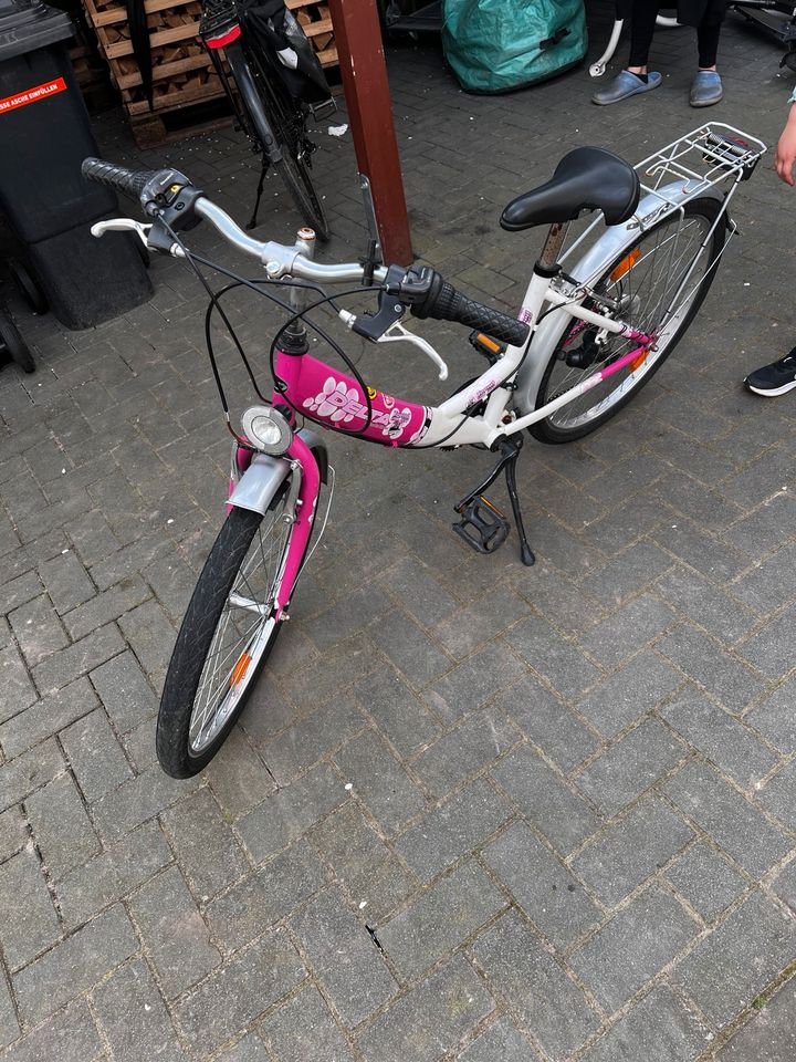 Mädchen 24 Zoll Fahrrad in Wunstorf