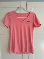 Nike T-Shirt Dri Fit Sport rosa Größe XS Frankfurt am Main - Kalbach-Riedberg Vorschau