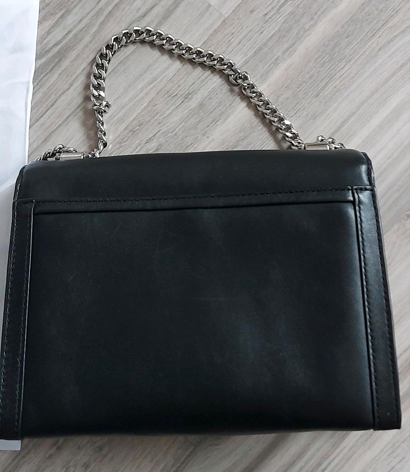 Michael Kors Handtasche Schwarz Mittelgroß 23 x 17 cm in Gelsenkirchen