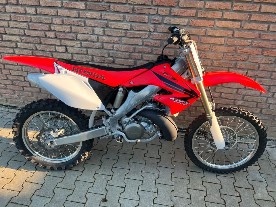 Honda Cr 250 Enduro cross Brief Zulassung 38kw Eintragung tüv crf in Paderborn