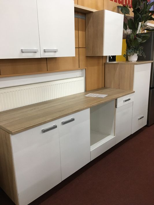 Küchenzeile 270 cm Weiß - Sonoma ohne Geräte in Genthin