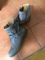 Schicker Stiefel Gr. 39 in grau Bayern - Großwallstadt Vorschau