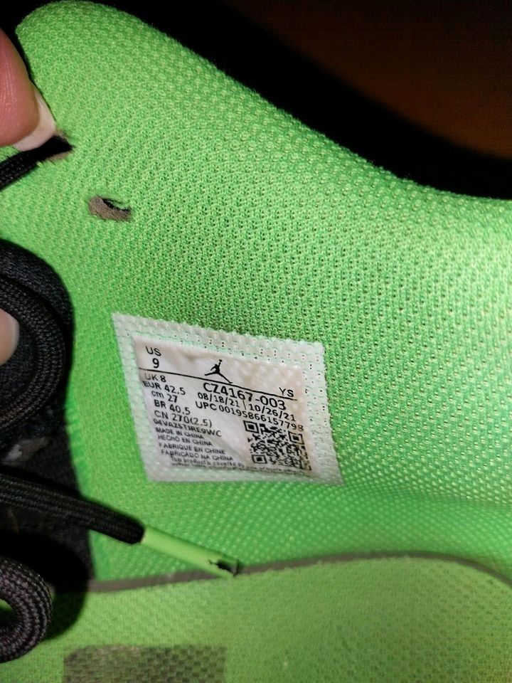 Nike Air Jordan 42,5 in Schmelz