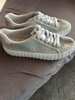Graceland Sneaker hellgrün mit Steinchen Gr.29 Bayern - Hösbach Vorschau
