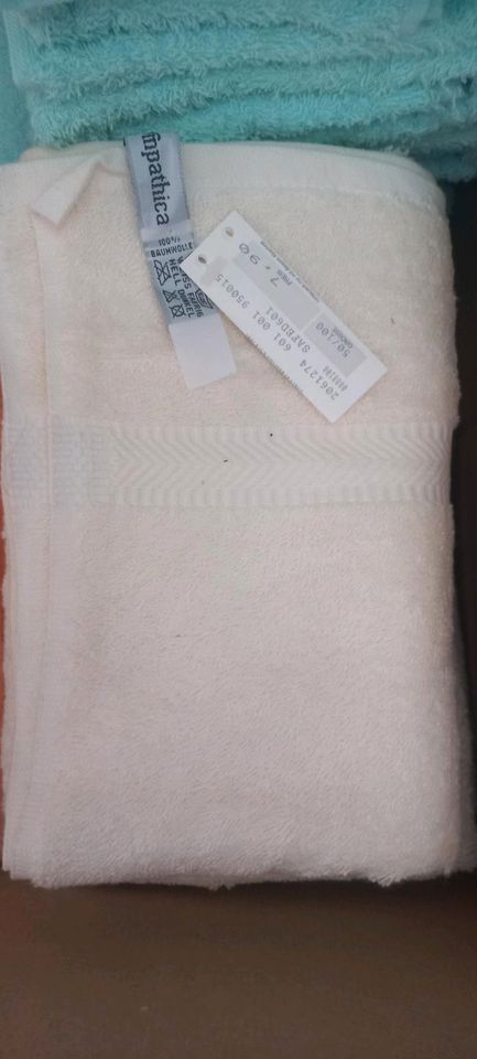 100% Baumwolle: Handtücher verschiede Muster und Farben Neu in Ellenberg