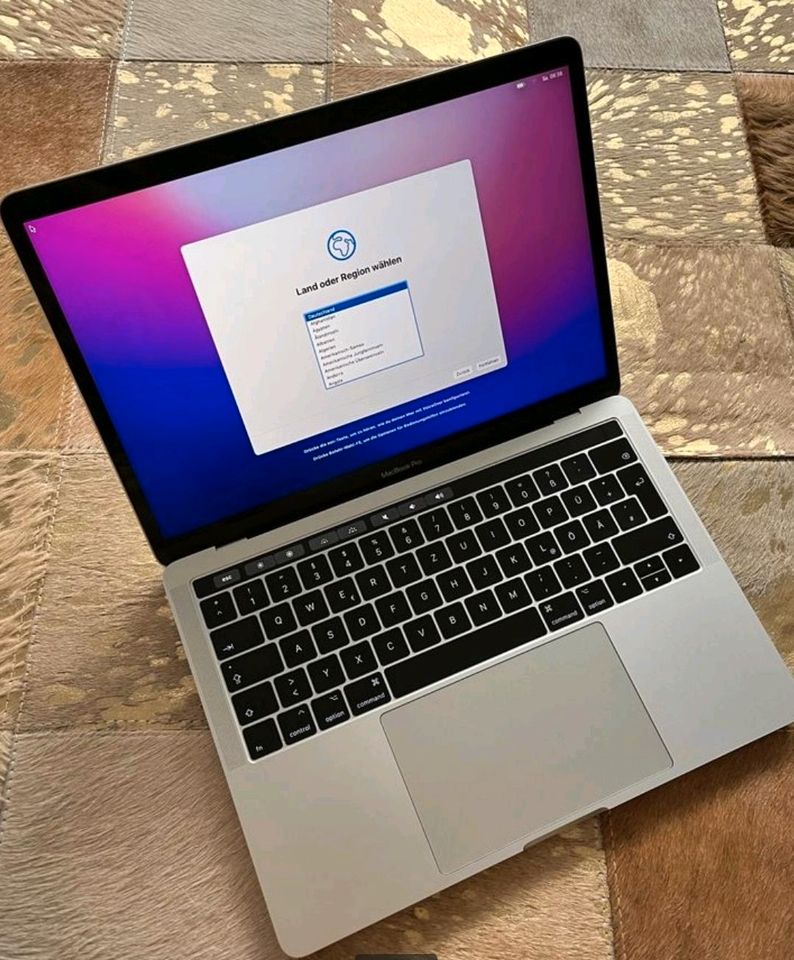 Apple MacBook 13 Zoll 2017 i5 512GB SSD 8GB RAM 3,1GHz Touch Bar in Wuppertal