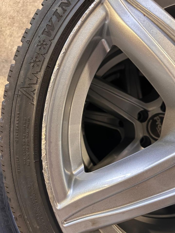 Mercedes C-Klasse 18" gebr. Winterreifen Alufelgen 225/40 R18 92V in Ulm