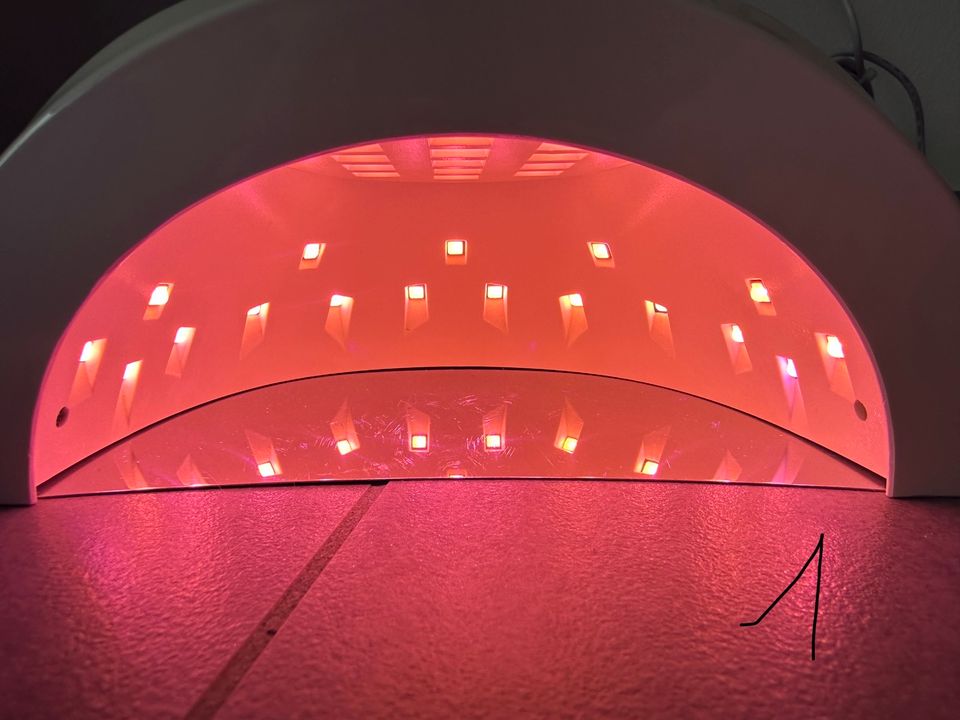 2x UVA/LED Lichthärtungsgerät in Nisterau