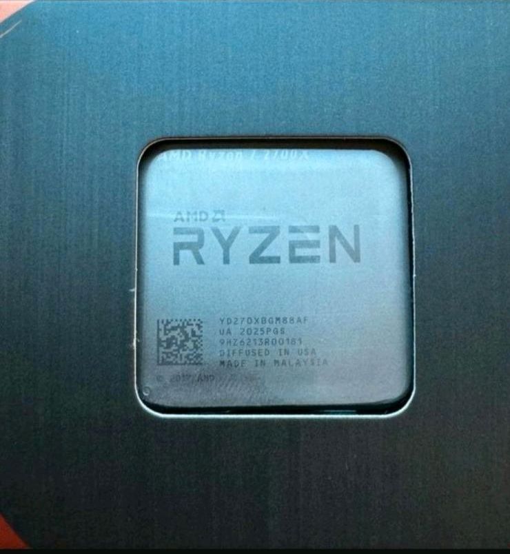 AMD Ryzen 7 2700x nur  Gaming CPU in Bielefeld